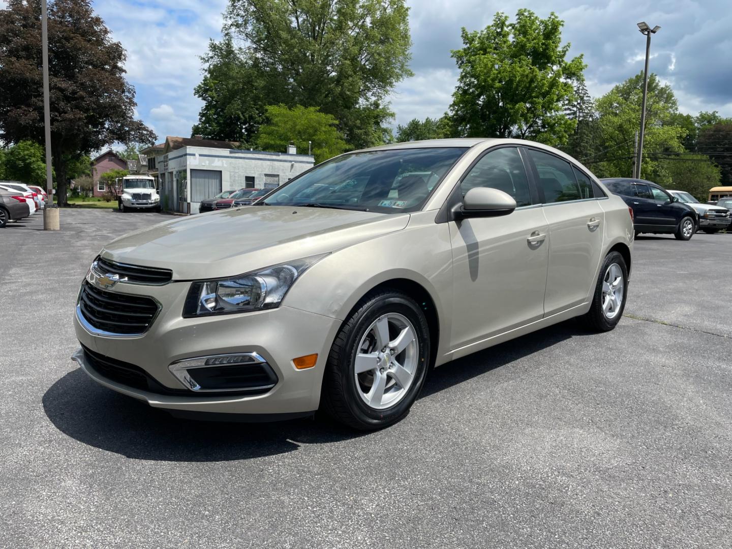 2016 Chevrolet Cruze 2LT Auto (1G1PE5SB8G7) with an 1.4L L4 DOHC 16V TURBO engine, 6-Speed Automatic transmission, located at 101 N. Main Street, Muncy, PA, 17756, (570) 546-5462, 41.207691, -76.785942 - Photo#0